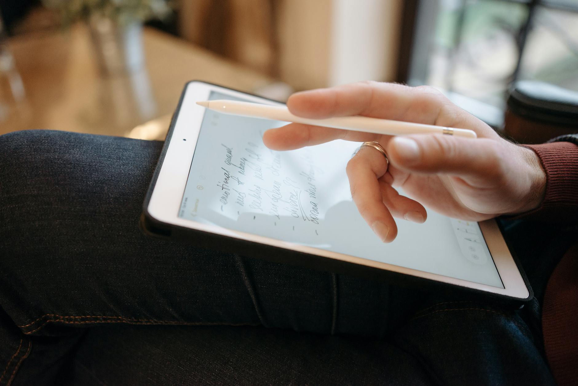 découvrez le lancement de l'e-note onyx boox t10c, une tablette numérique innovante conçue pour les passionnés de lecture et de prise de notes. profitez de son écran haute résolution, de sa légèreté et de ses fonctionnalités avancées pour une expérience de lecture inégalée. ne manquez pas cette révolution technologique au service de votre créativité !