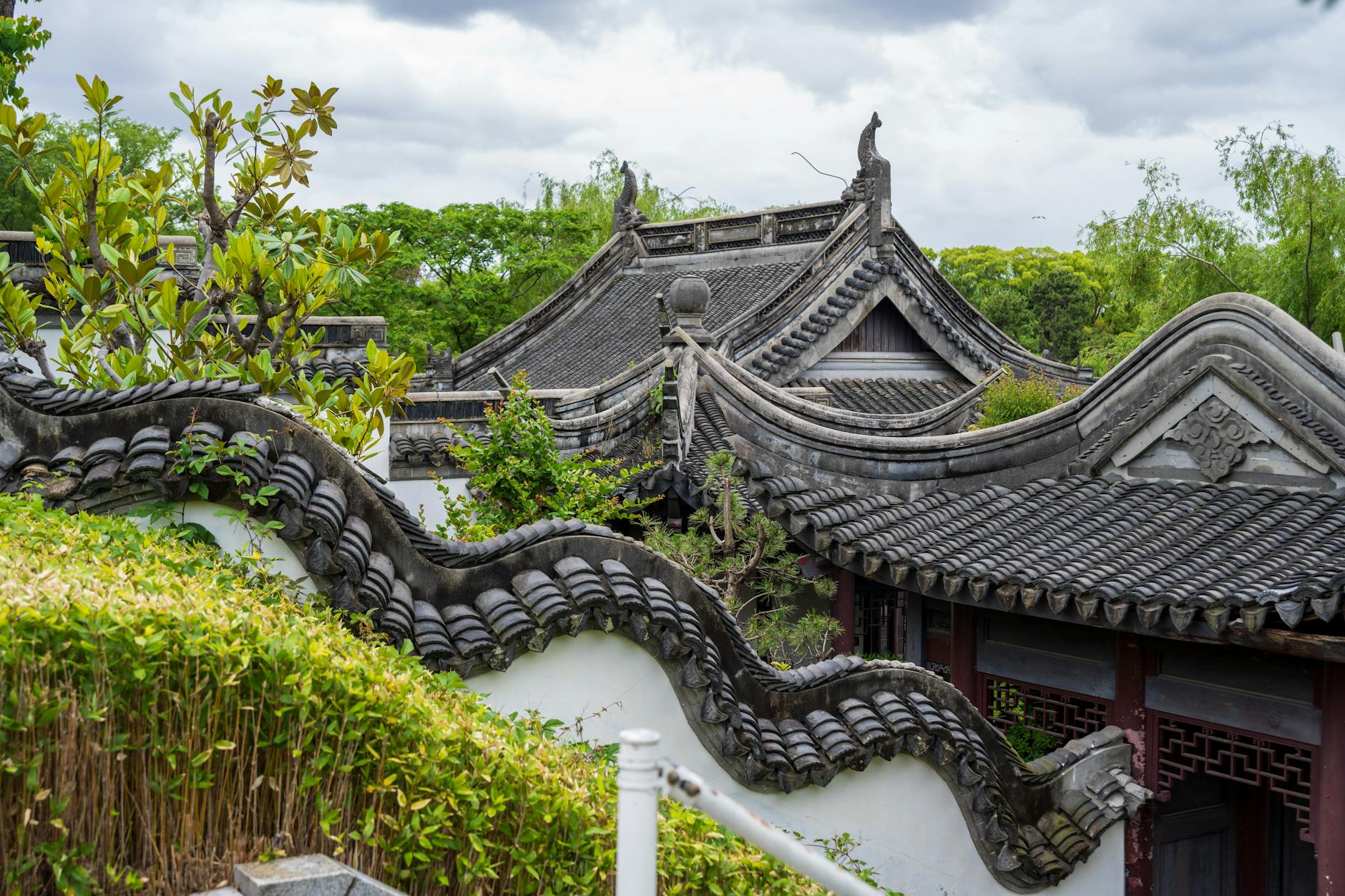 Présentation du Livre Blanc sur les Parfums et Fragrances en Chine 2024 à Suzhou