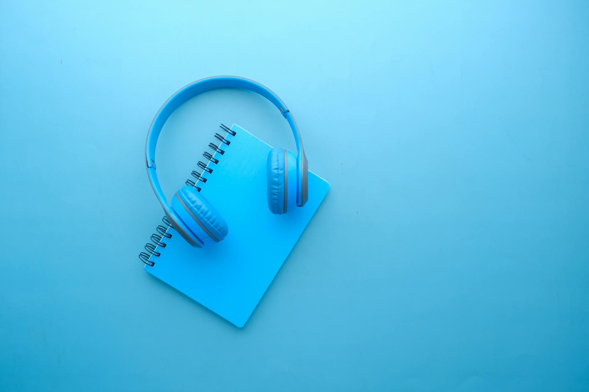profitez de jours d'écoute gratuite sur bookbeat ! découvrez un vaste catalogue de livres audio et de contenus narrés pour enrichir vos moments de culture et de divertissement. ne manquez pas cette opportunité de plonger dans l'univers des livres audio sans engagement.