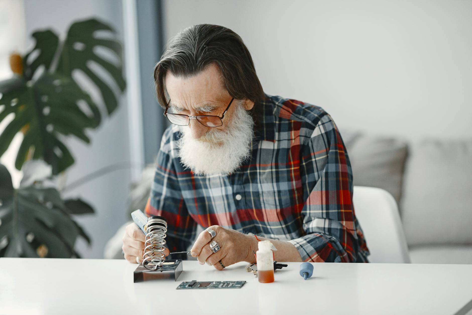 Nouveau Projet de Montre Intelligente DIY avec Écran à Effet Papier Électronique