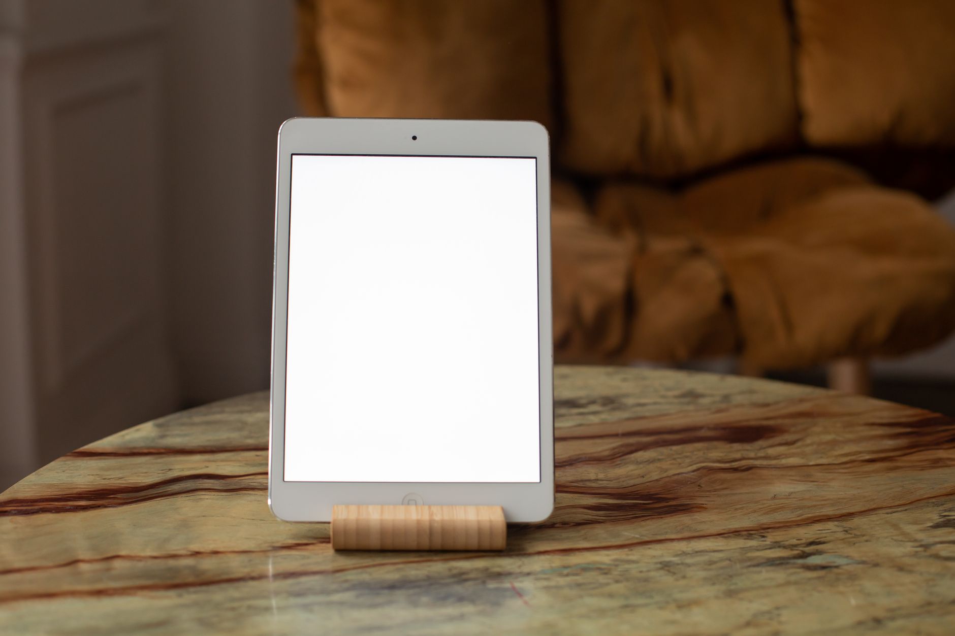 découvrez le lancement des liseuses meebook, alliant technologie avancée et confort de lecture. profitez d'une expérience unique avec des fonctionnalités innovantes et un design moderne, parfait pour les amoureux des livres.
