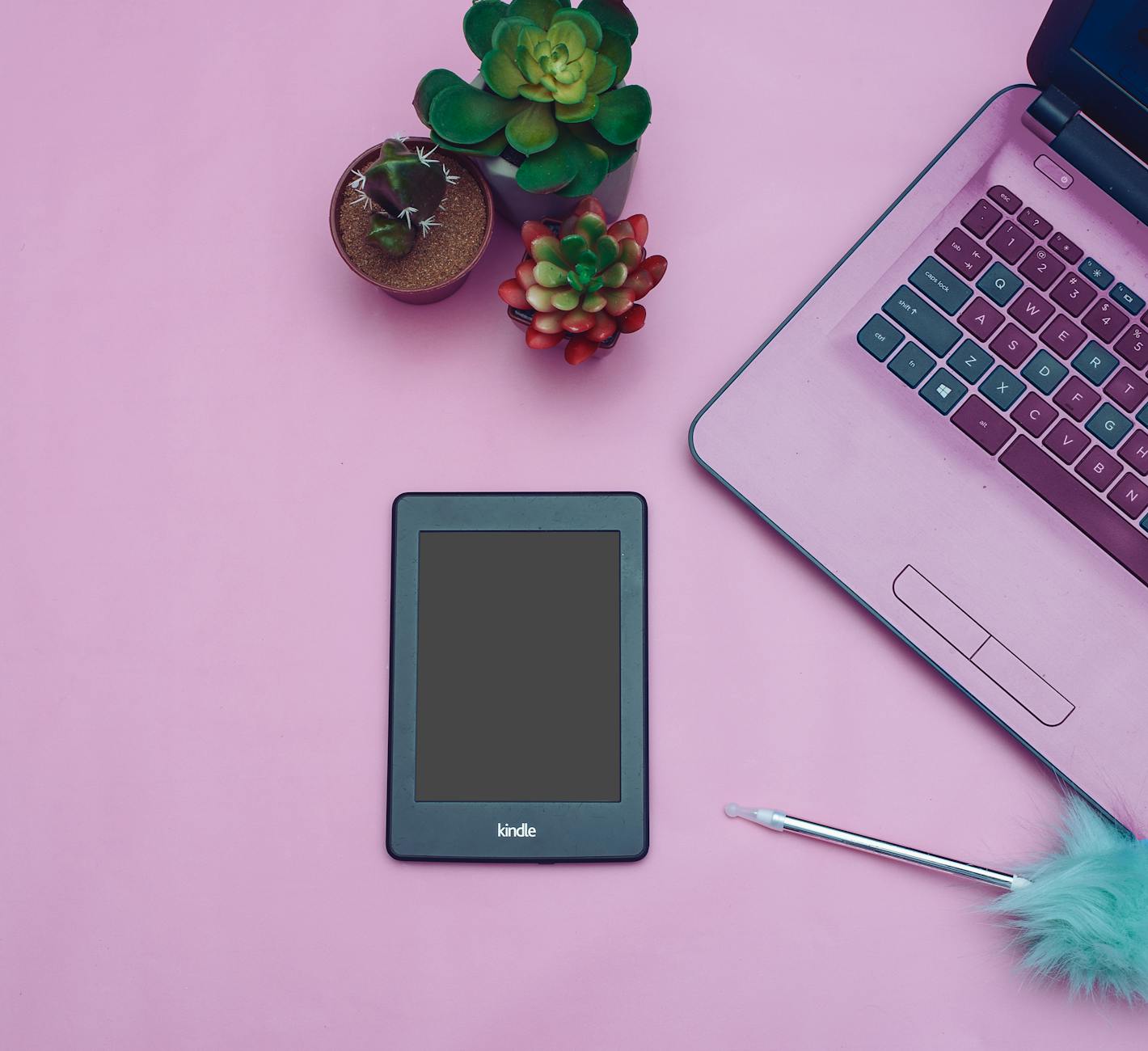 découvrez le kindle colorsoft, maintenant disponible chez best buy. profitez d'une expérience de lecture immersive avec des couleurs vives et un écran haute résolution. ne manquez pas cette offre exclusive!