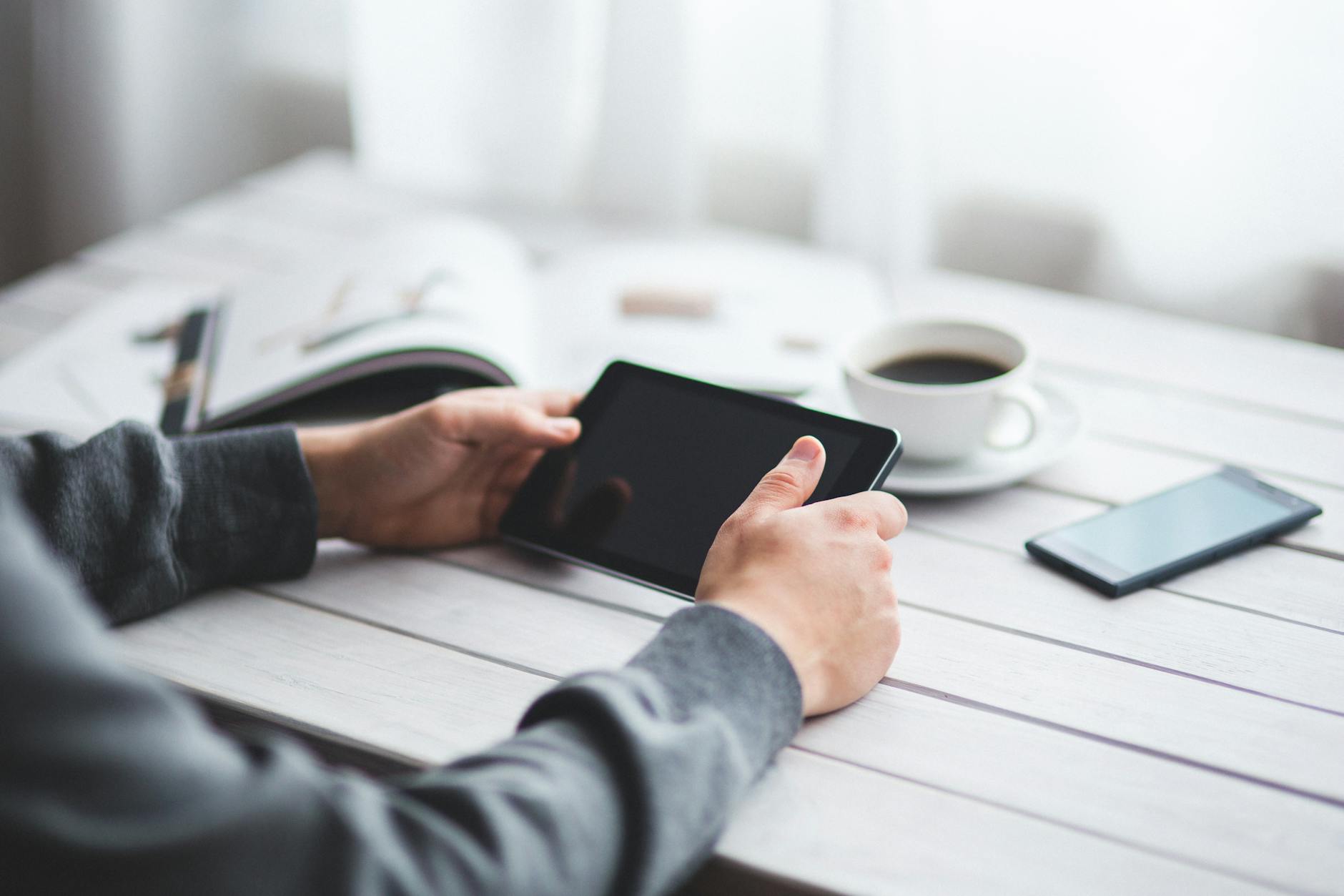 découvrez notre guide d'achat pour les livres kindle sur android. explorez des milliers de titres disponibles, des promotions exclusives et des conseils pour enrichir votre bibliothèque numérique. profitez d'une expérience de lecture optimale sur votre appareil android!