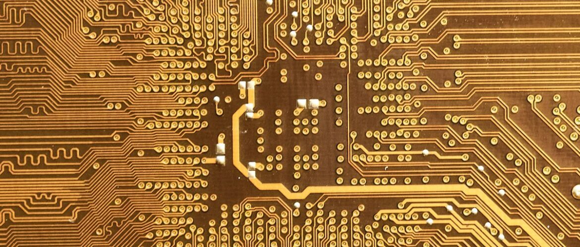 découvrez les enjeux et les solutions de la sécurité post-quantique. cette réflexion approfondie aborde les défis que pose l'ère quantique pour la cryptographie moderne et explore les mesures à adopter pour protéger nos données et infrastructures face aux avancées technologiques.