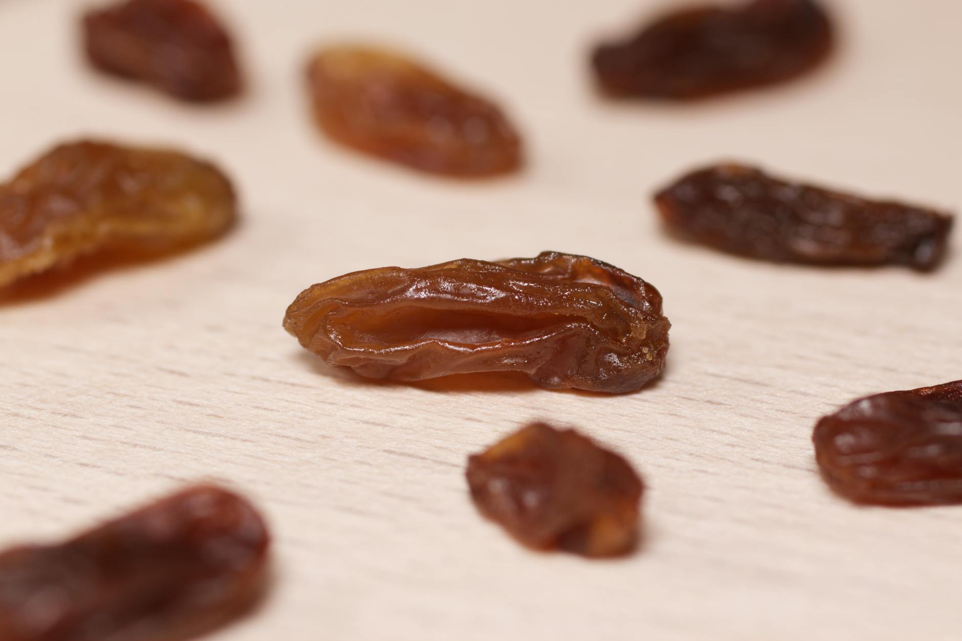 découvrez les bienfaits des extraits de raisin pour la santé oculaire. apprenez comment ces composés naturels peuvent protéger vos yeux, améliorer votre vision et prévenir des maladies oculaires grâce à leurs propriétés antioxydantes.