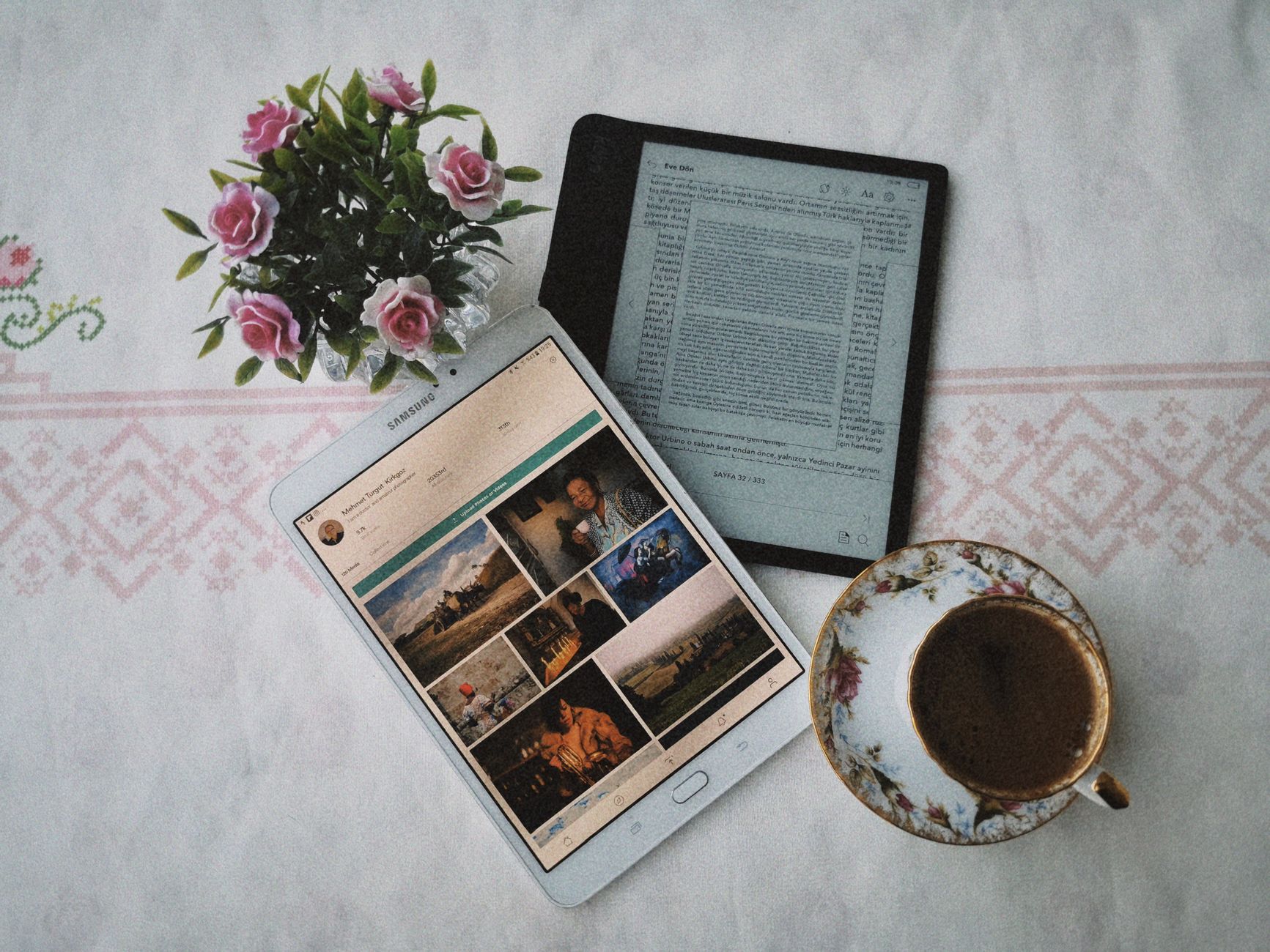 comparaison entre le Fujitsu Quaderno A5C et le Kindle Scribe 2 d’Amazon