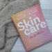découvrez notre livre blanc dédié aux soins de la peau, qui vous guide à travers des conseils d'experts, des routines adaptées et des astuces essentielles pour une peau éclatante et saine. idéal pour ceux qui souhaitent améliorer leur routine de soins et mieux comprendre les besoins de leur peau.